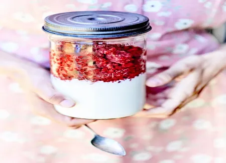 Parfait à l'écrasée de fruits d'été