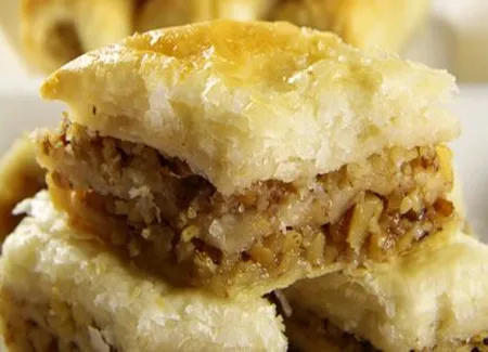 Pastilla de pintade aux amandes - recette marocaine