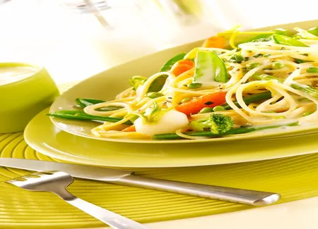 Pâtes à la cancoillotte et aux légumes nouveaux