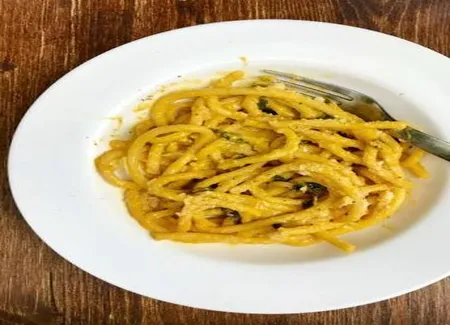 Pâtes au potimarron à la sauge