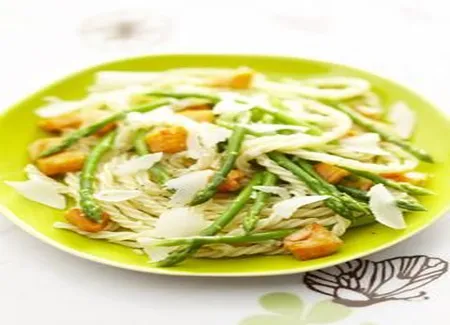 Pâtes aux asperges et au saumon