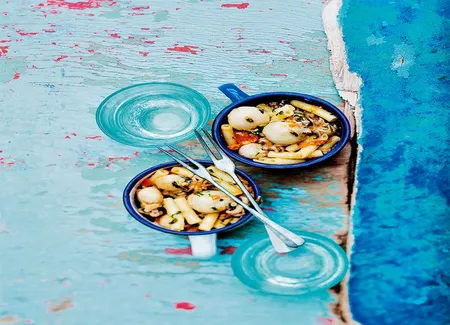 Pâtes aux seiches et au vin