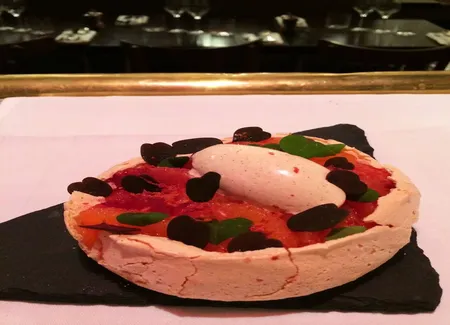 Pavlova à l'orange et sa glace vanille, par franck baranger