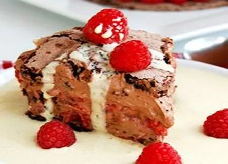 Pavlova façon étagé au chocolat, mascarpone et framboises