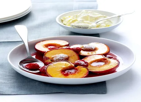 Pêches rôties aux fruits secs