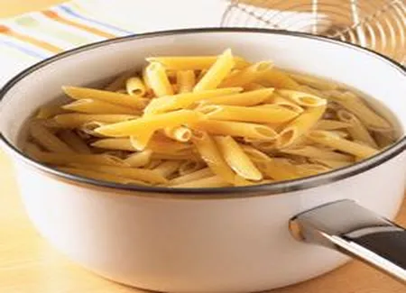 Pennes au chou-fleur et aux tomates