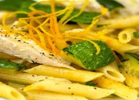 Pennes au flétan et aux courgettes