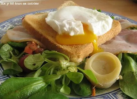 Petite salade fraîcheur aux oeufs pochés