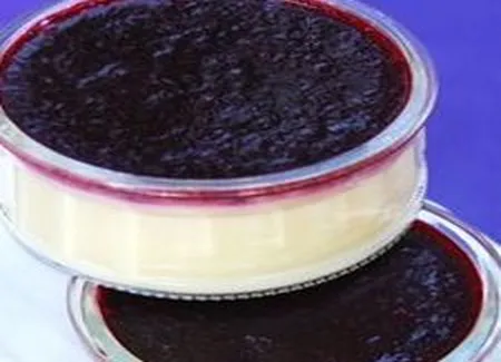 Petites crèmes citronnées à la gelée de framboises