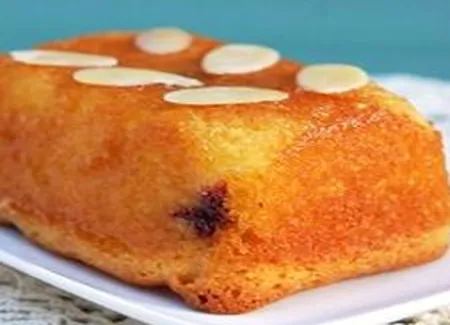 Petits cakes au yogourt, citron et framboises
