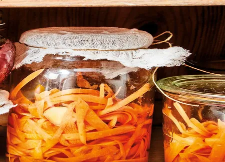Pickles de carottes râpées au gingembre et aux épices