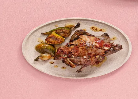 Pigeonneaux lardés aux figues