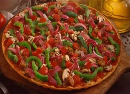 Pizza aux deux poivrons