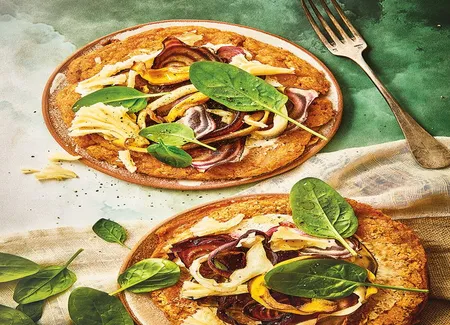 Pizza de galette de lentilles aux carottes, betteraves et ricotta
