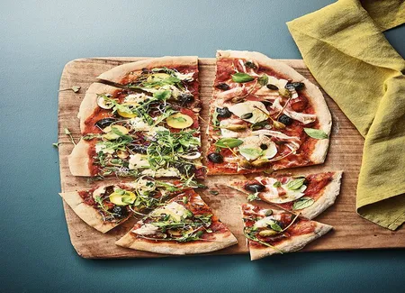 Pizza géante en deux façons