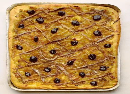 Pizza oignons-anchois