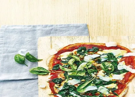 Pizza poulet, mozzarella, épinards