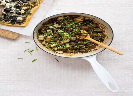 Poêlée de pain rôti et puntarelle