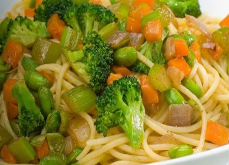 Poêlée de pâtes aux cinq légumes