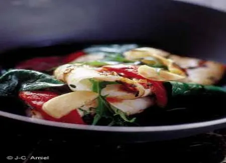 Poêlée de supions, épinards et poivron