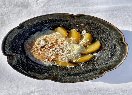 Poires au chavignol et quatre-épices