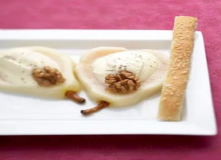 Poires au chèvre et aux noix, gressins
