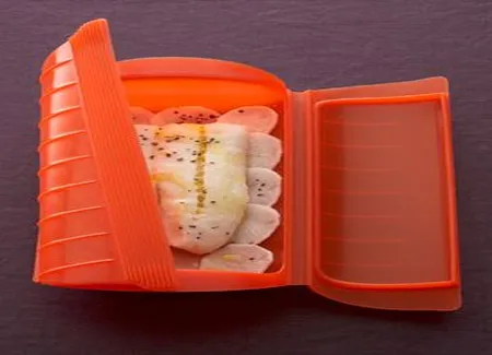 Poisson blanc en robe orange