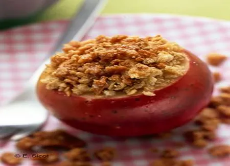 Pommes au crumble de céréales