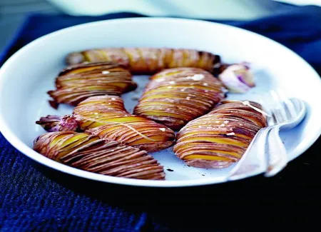 Pommes de terre en éventail