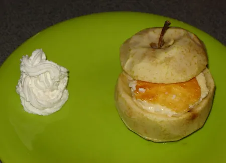 Pommes fourrées à la crème d'amaretto