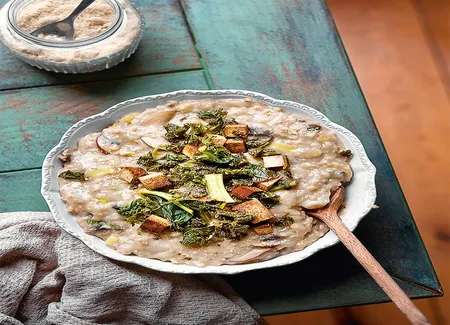 Porridge salé aux champignons