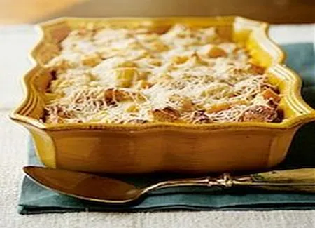 Pouding au pain, pommes et saucisses