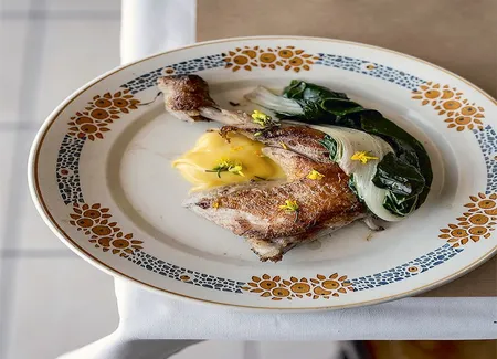 Poulet, blettes, sauce au beurre