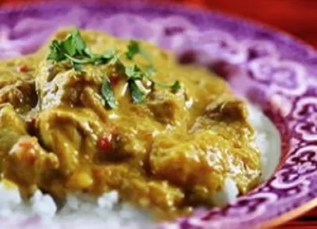 Poulet mariné au lait de coco et satay