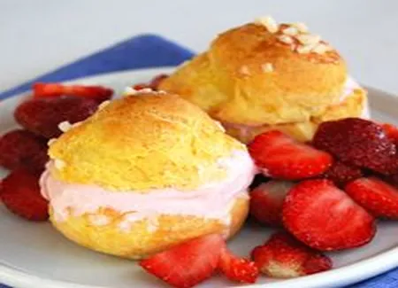 Profiteroles aux fraises