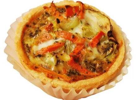 Quiche façon bolognaise, aux légumes et au cantal