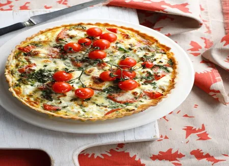 Quiche lorraine et fromage blanc en faisselle