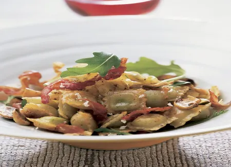 Ravioles sautées aux champignons et à la roquette