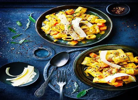 Rigatonis à la bolognaise crémeuse de butternut