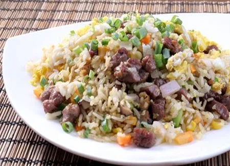 Riz frit au boeuf