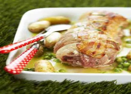Rôti d'agneau, grenailles et petits pois