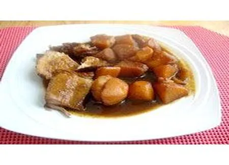 Rôti d'épaule de porc et patates jaunes