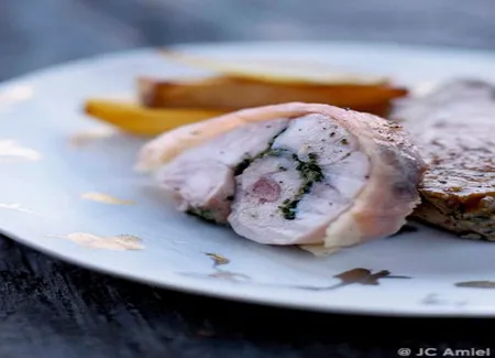 Rôti de veau, cuisse de lapin, purée de pommes de terre et châtaignes