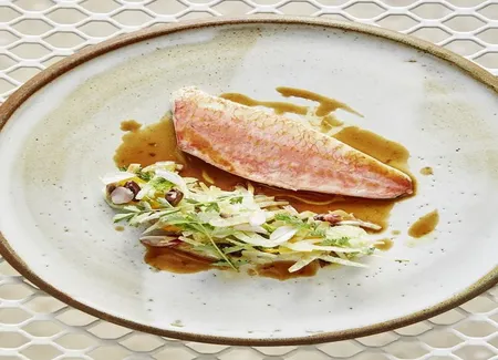 Rouget, salade fenouil et kumquats
