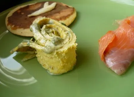 Roulé d'omelette à l'oseille