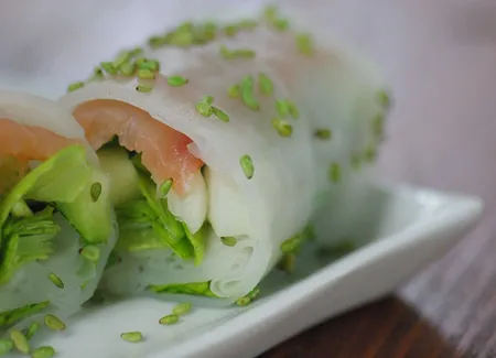 Rouleaux d'été à ma façon et petite sauce au curry vert