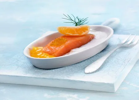 Rouleaux de saumon de norvège aux herbes fraîches