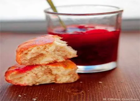 Scones à la pomme verte, prunes mi-compote, mi-confiture