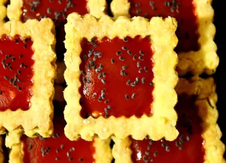 Sablés pimentés à la gelée de tomate et poivron