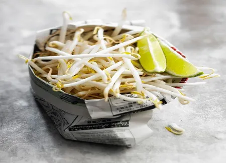 Salade chinoise au soja, crevettes et ananas